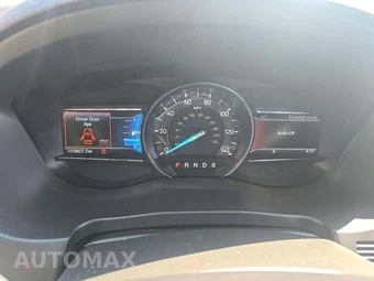 2016 Ford Explorer XLT - miniatura 6