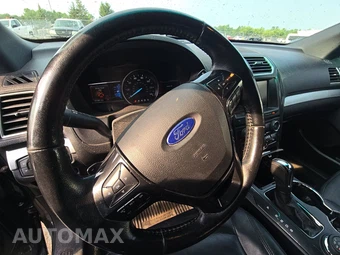 2016 Ford Explorer XLT – miniatura 10