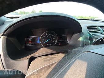 2016 Ford Explorer XLT – miniatura 12