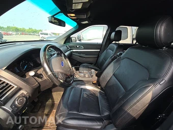2016 Ford Explorer XLT – miniatura 7