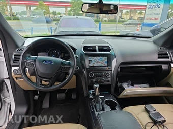 2016 Ford Explorer XLT – miniatura 14