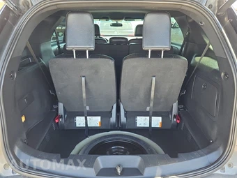 2016 Ford Explorer XLT – miniatura 17