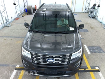 2016 Ford Explorer XLT – miniatura 2