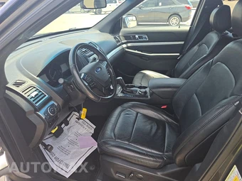2016 Ford Explorer XLT – miniatura 7