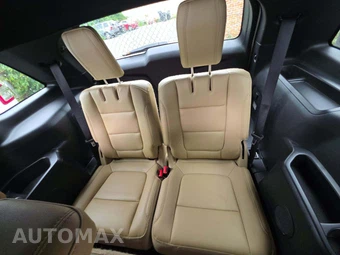 2016 Ford Explorer XLT - miniatura 14