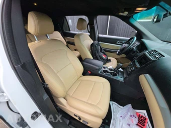 2016 Ford Explorer XLT - miniatura 19