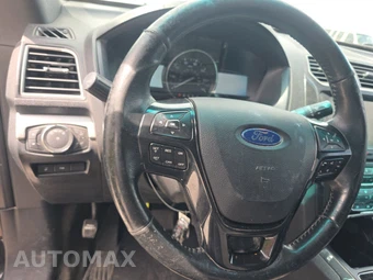 2016 Ford Explorer XLT – miniatura 10