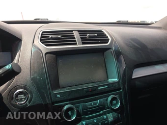 2016 Ford Explorer XLT – miniatura 11