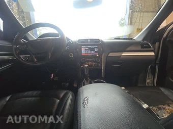 2016 Ford Explorer XLT – miniatura 11
