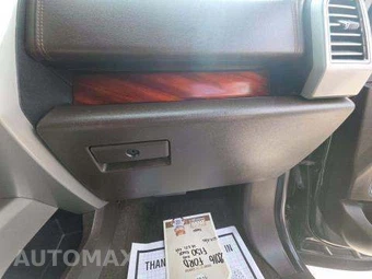 2016 Ford F-150 King Ranch Crew Cab Medium Bed - miniatura 19
