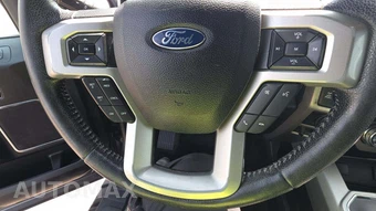 2016 Ford F-150 Lariat Crew Cab Medium Bed - miniatura 37