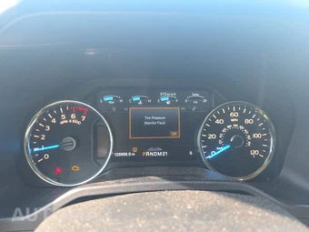 2016 Ford F-150 Lariat Crew Cab Short Bed - miniatura 12