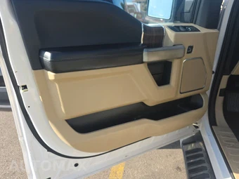 2016 Ford F-150 Lariat Crew Cab Short Bed - miniatura 9