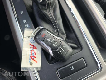 2016 Ford F-150 Lariat Crew Cab Short Bed - miniatura 8