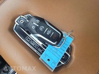2016 Ford F-150 Limited Crew Cab Short Bed - miniatura 8