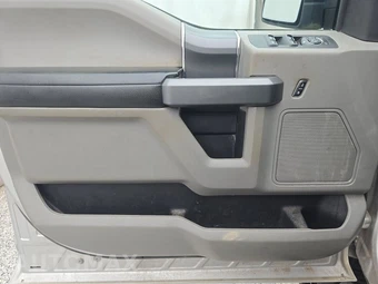 2016 Ford F-150 XLT Crew Cab Medium Bed - miniatura 9
