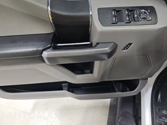 2016 Ford F-150 XLT Crew Cab Medium Bed - miniatura 9