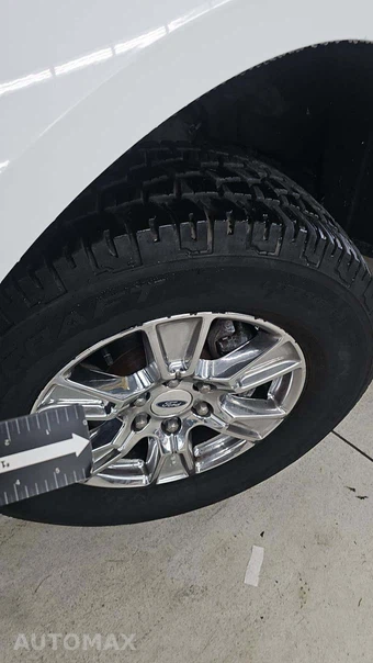 2016 Ford F-150 XLT Crew Cab Medium Bed - miniatura 30
