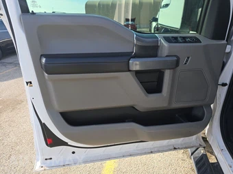 2016 Ford F-150 XLT Extended Cab Medium Bed w/Rear Doors - miniatura 9