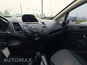 2016 Ford Fiesta S Hatchback – miniatura 10