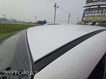 2016 Ford Fiesta S Hatchback – miniatura 12