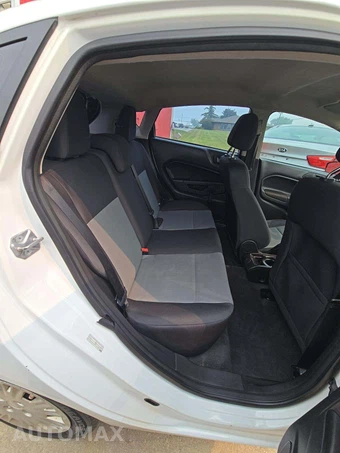 2016 Ford Fiesta S Hatchback – miniatura 16