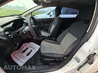 2016 Ford Fiesta S Hatchback – miniatura 6