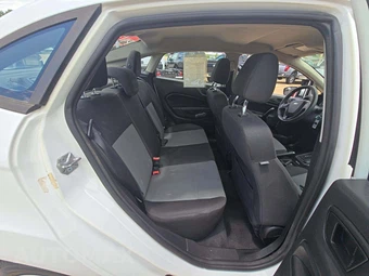 2016 Ford Fiesta S Sedan - miniatura 13
