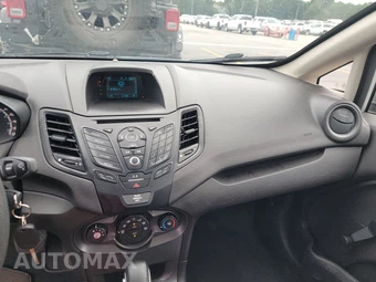2016 Ford Fiesta S Sedan - miniatura 11