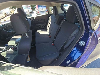 2016 Ford Fiesta SE Hatchback - miniatura 10