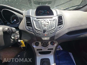 2016 Ford Fiesta SE Hatchback - miniatura 7