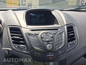 2016 Ford Fiesta SE Hatchback - miniatura 10
