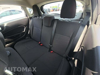 2016 Ford Fiesta SE Hatchback - miniatura 13