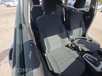 2016 Ford Fiesta SE Hatchback - miniatura 18