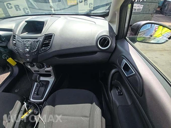 2016 Ford Fiesta SE Hatchback - miniatura 19