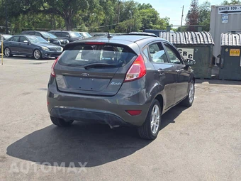 2016 Ford Fiesta SE Hatchback - miniatura 3