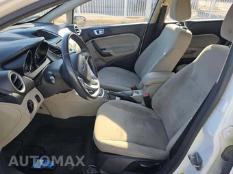 2016 Ford Fiesta SE Hatchback – miniatura 6