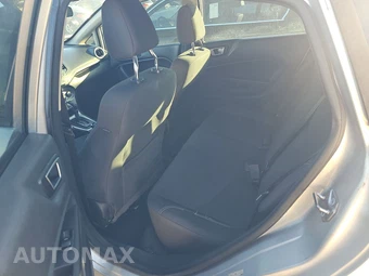 2016 Ford Fiesta SE Hatchback – miniatura 13