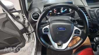 2016 Ford Fiesta SE Hatchback – miniatura 25