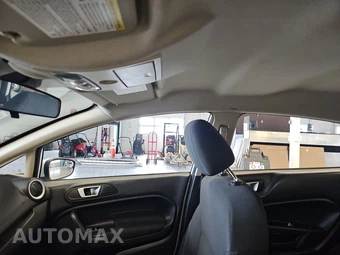 2016 Ford Fiesta SE Sedan - miniatura 17