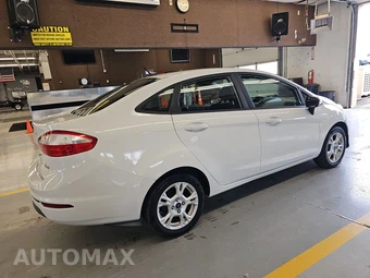 2016 Ford Fiesta SE Sedan - miniatura 4