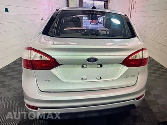 2016 Ford Fiesta SE Sedan - miniatura 4