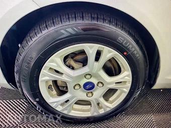 2016 Ford Fiesta SE Sedan - miniatura 7