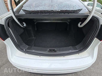 2016 Ford Fiesta SE Sedan - miniatura 14