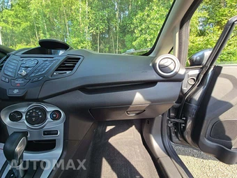 2016 Ford Fiesta SE Sedan - miniatura 19