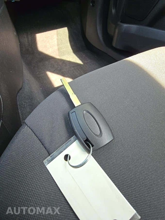 2016 Ford Fiesta SE Sedan - miniatura 8