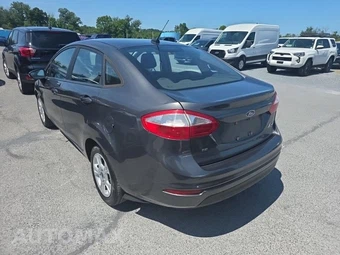 2016 Ford Fiesta SE Sedan - miniatura 6