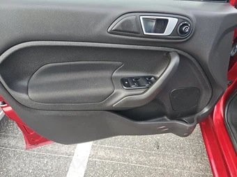 2016 Ford Fiesta SE Sedan – miniatura 9