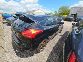 2016 Ford Focus RS Hatchback - miniatura 3