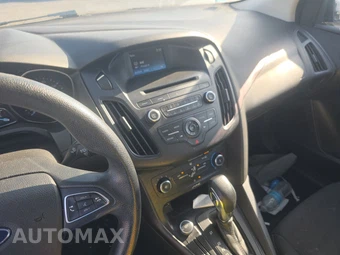 2016 Ford Focus S Sedan – miniatura 11